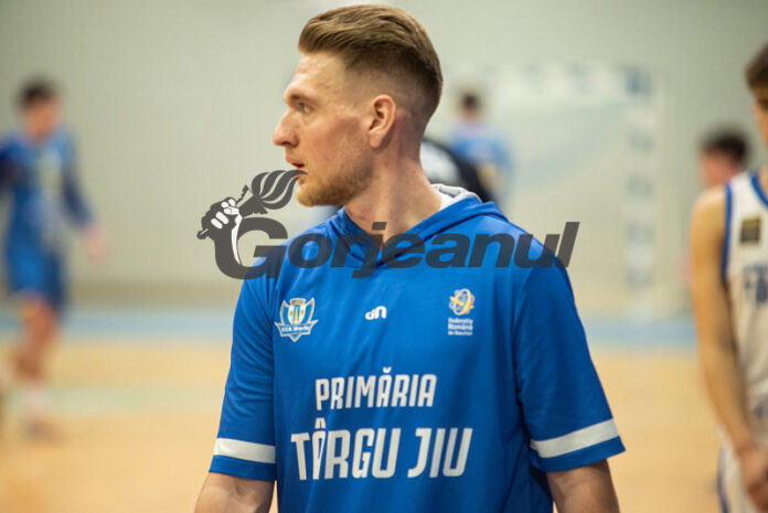 Alexandru Berca rămâne la CSM Târgu Jiu pentru un nou sezon în LNBM