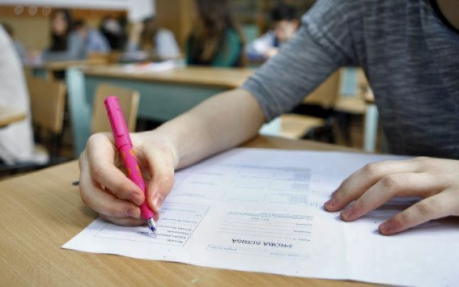 Un elev din Gorj, eliminat de la Bacalaureat pentru tentativă de fraudă