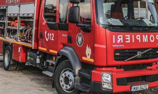Incendiu devastator la o casă din Runcu: intervenția pompierilor în plină acțiune