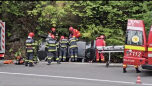Accident pe Drumul Poienii din Brașov: intervenție a echipajelor de urgență