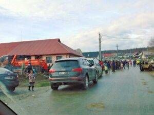 Probleme sociale în Ponorâta: mame minore și copiii lor în comunitatea romă