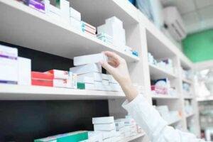 Lipsa medicamentelor din farmacii: un semnal de alarmă pentru sănătatea publică