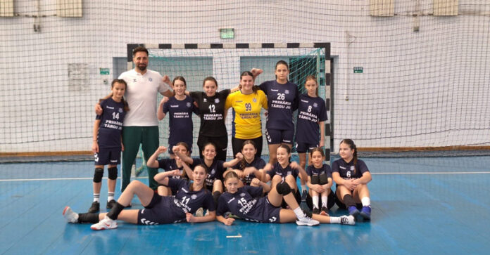 Junioarele 4 de la CSM Târgu Jiu au început competiția la Brașov