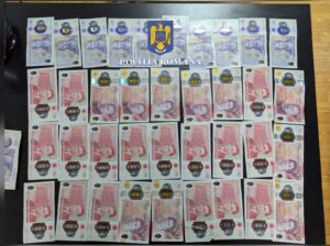 Trei români reținuți pentru un furt de 10.500 de lire dintr-un vehicul în Marea Britanie