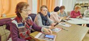 Interesul seniorilor pentru digitalizare și socializare crește semnificativ