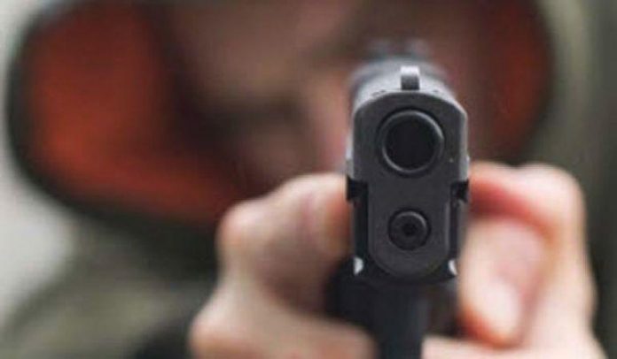 Amenințări în trafic: un bărbat din Motru cercetat pentru utilizarea unei arme