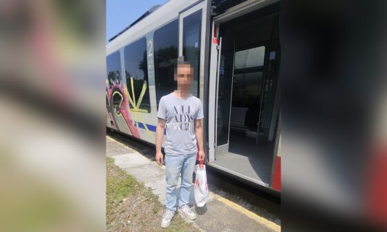 Un sirian descoperit fără acte în toaleta unui tren internațional