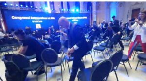 Ilie Bolojan surprinde la Congresul PNL cu un gest inedit