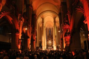 Lumini și umbre: Concert-eveniment în Biserica Neagră