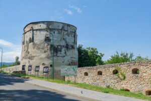 Licitație pentru restaurarea Bastionului Postăvarilor din Brașov: un nou muzeu în oraș