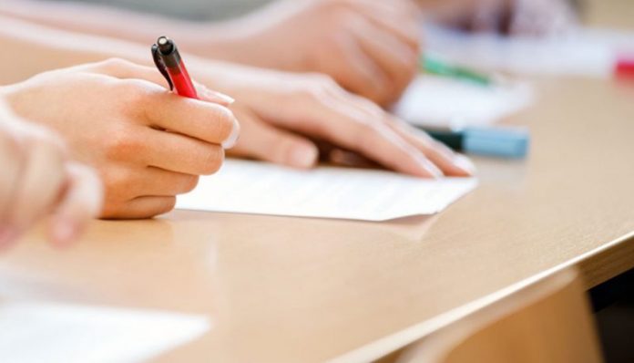 Examenul de titularizare: peste 500 de candidați se pregătesc pentru o carieră în educație