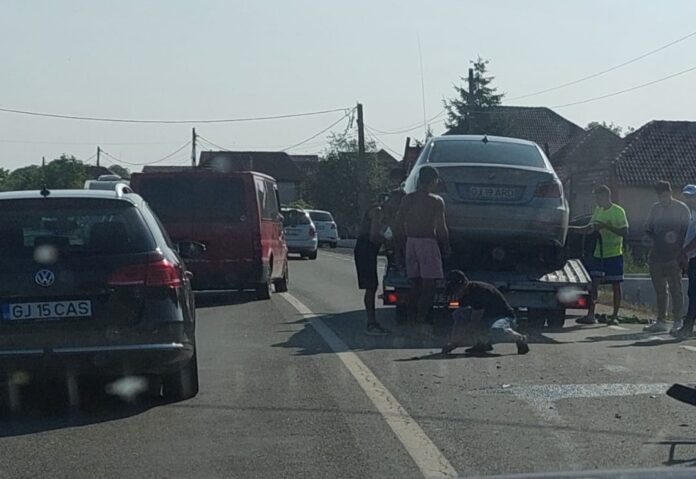 Accident grav în Drăguțești: patru victime în urma unei coliziuni