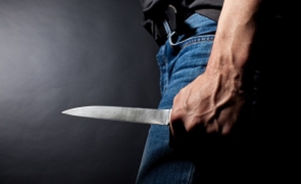 Arestat pentru atac cu cuțitul: un tânăr din Craiova implicat într-un incident violent la Găneasa