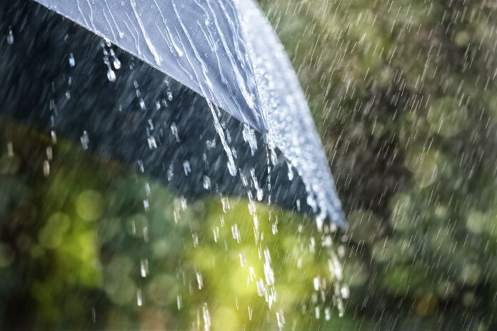 Atenționări meteo severe: ploi și furtuni în mai multe județe