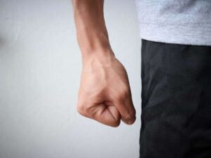 Incident violent într-un apartament din Brașov: două femei agresate