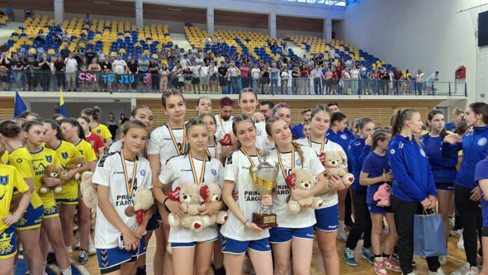 CSM Târgu Jiu câștigă bronzul la Campionatul Național de handbal junioare 4
