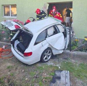 Tragedie în Cătălina: un tânăr și-a pierdut viața într-un accident rutier
