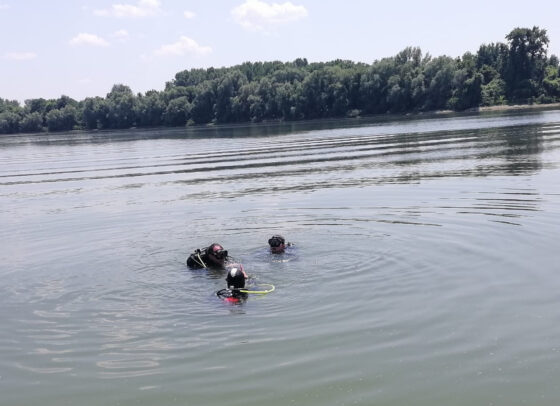Tragedie în apă: tânărul găsit de scafandri și resuscitarea în plină desfășurare