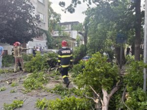 Furtunile afectează 60 de localități din România, inclusiv Brașov
