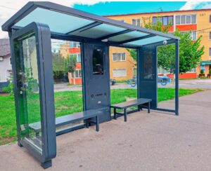 Făgăraș se modernizează: stații de autobuz inteligente inaugurate