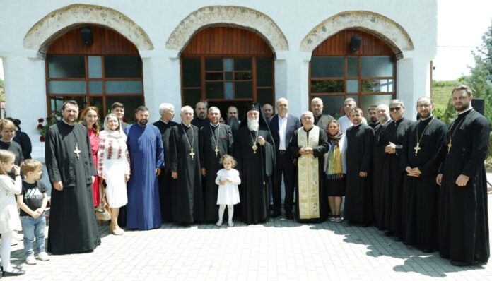 Eveniment religios deosebit în Parohia Baia de Fier II: Liturghie Arhierească și hirotoniri