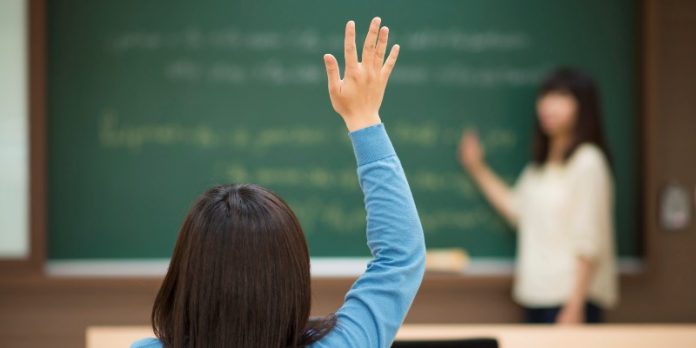 Noi schimbări în educația liceală: obligatorii și opționale pentru toți elevii
