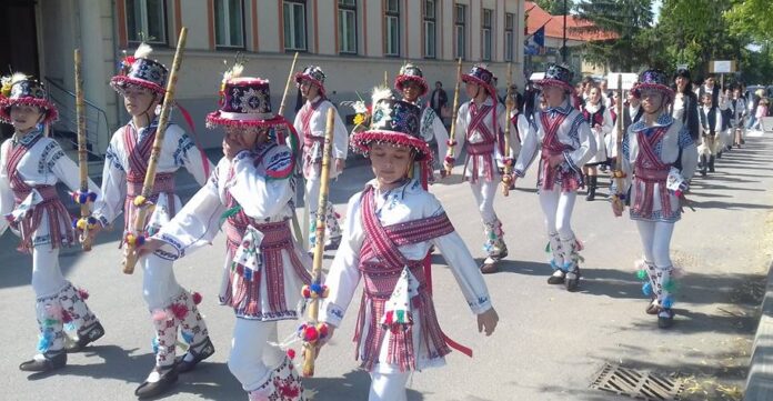 Slatina devine centrul călușului românesc pentru cinci zile: Concurs național jubiliar