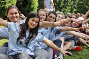 Încep înscrierile pentru taberele de vară YMCA Baia Mare