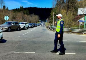 Trafic intens în Brașov, pe DN 1 și în zona Branului, în a doua zi de Paște