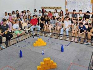 Descoperă magia roboticii la tabăra Tech Xplore