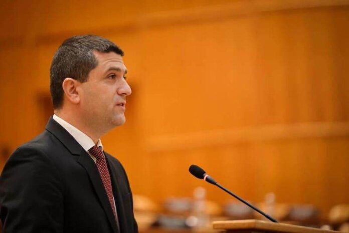 Lupta politică pentru ministerele guvernului Bolojan