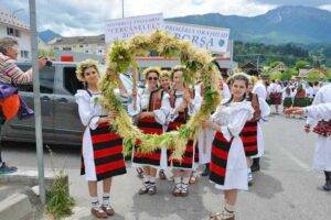 Festivalul Nopți de Sânziene aduce tradiția la Borșa