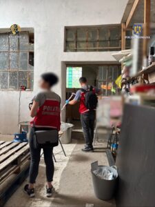 Laborator de droguri descoperit într-un depozit din Brașov