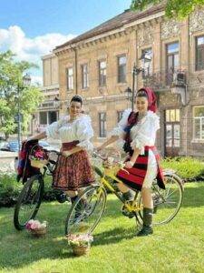 Descoperă tradițiile românești pe bicicletă în Baia Mare