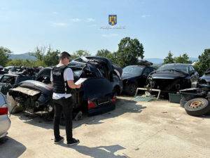 Acțiune împotriva atelierelor auto neautorizate: 60 de mașini confiscate și amenzi de 25.000 lei