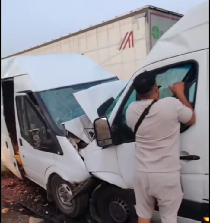 Tragedie pe DN 56A: accident mortal între microbuze în Mehedinți