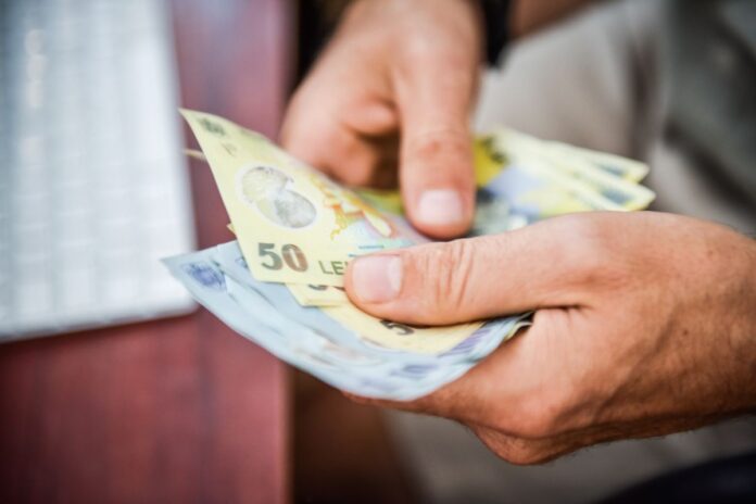 Furt surprins la o patiserie din Rovinari: un tânăr reținut