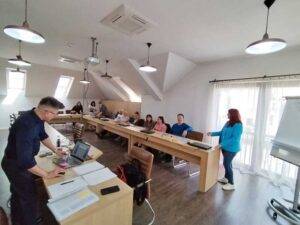 Formatori mai bine pregătiți: Sanitas Maramureș finalizează o nouă sesiune de formare