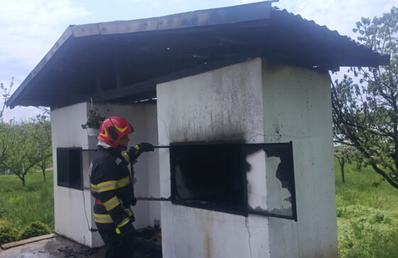 Incendiu în curtea bisericii din Radu Vodă: măsuri de prevenire a incendiilor