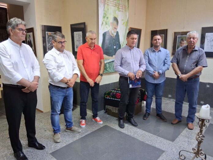Expoziție comemorativă dedicată artistului Florin Isuf la Gorj
