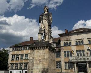 Statuia minerului din Baia Mare va rămâne la locul ei, cu renovare inclusă