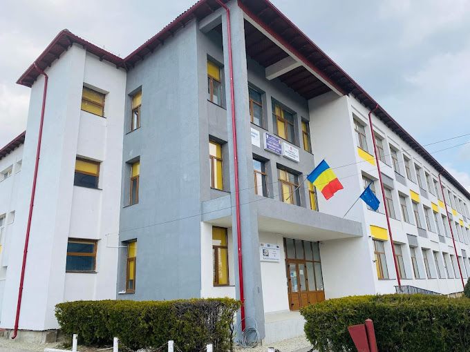Cadrele didactice din Peștișani explorează educația modernă la Roma