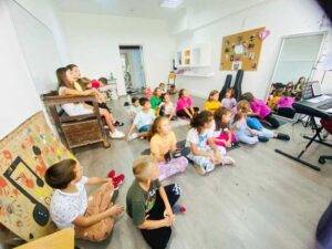 Tabăra Micilor Artiști: vara plină de creativitate pentru copii