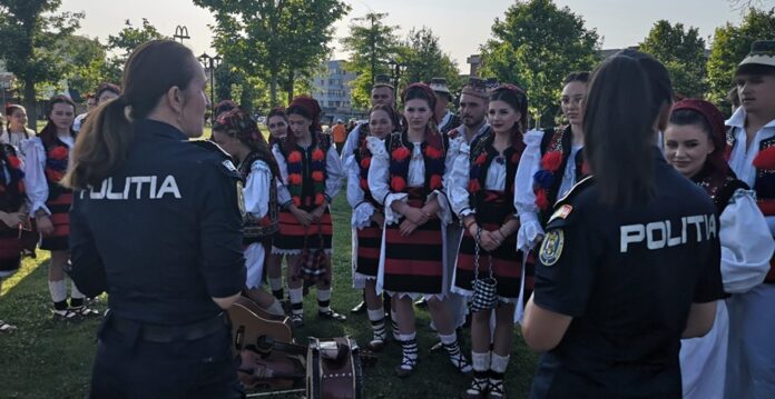 Poliția implicată în siguranța copiilor la „Călușul Românesc”