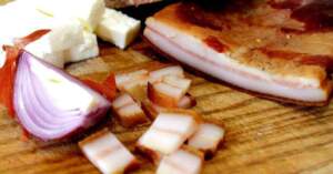Alertă alimentară: Slănină cu boia rechemată din cauza contaminării cu bacteria Listeria