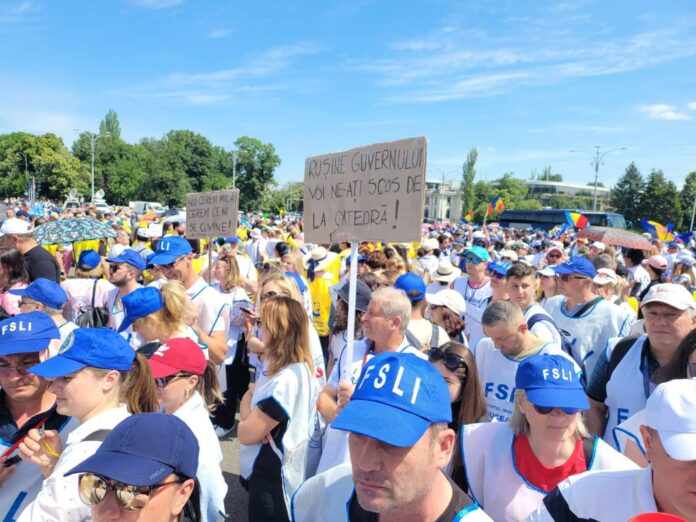 Protestele din educație se conturează în urma măsurilor guvernamentale