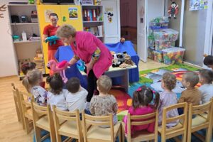Înscrierea copiilor la creșele din municipiu a început astăzi