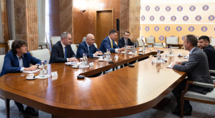 Întâlnire crucială între premierul României și agenția de rating Fitch