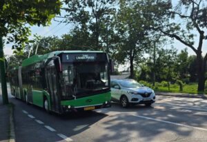 Solidaritate în transportul public: banderole albe pe autobuzele RATBV
