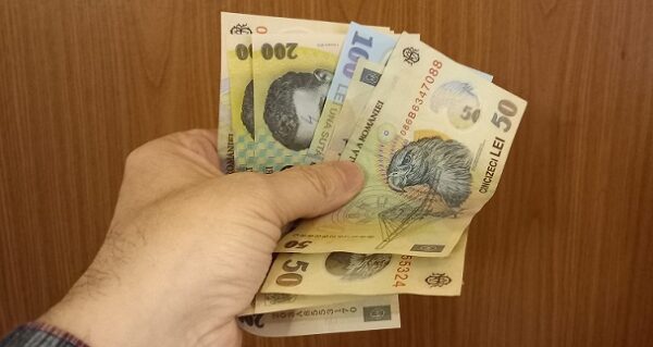 Ajutoare financiare pentru absolvenții din 2025: cum să obții sprijin de la stat